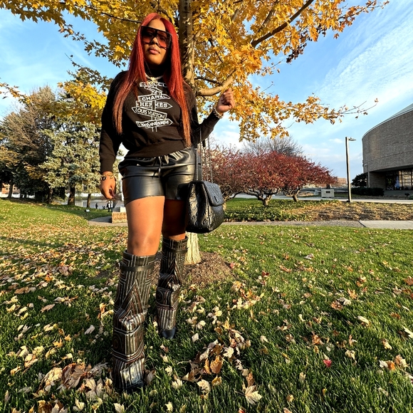 Boots - Picture 8 of 8